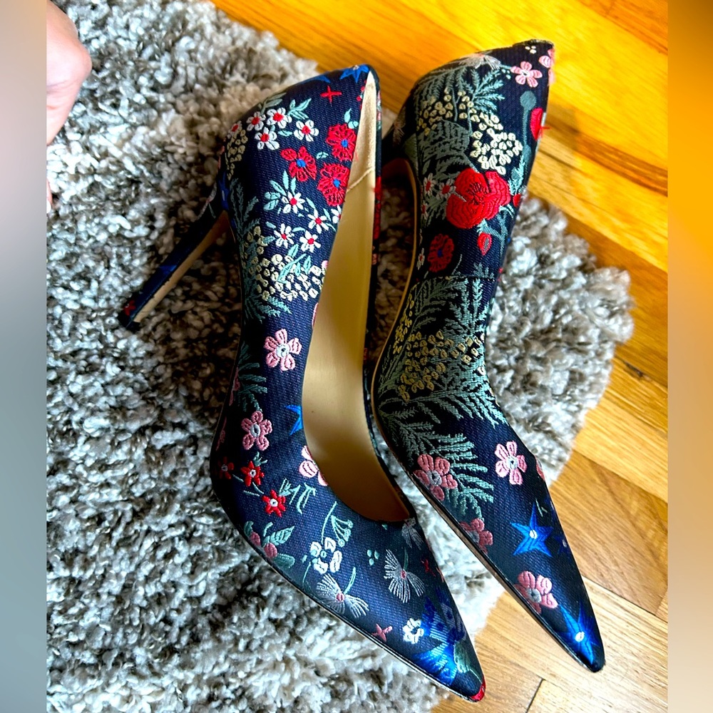 SAM EDELMAN barely worn HAZEL PUMPS with navy floral print !